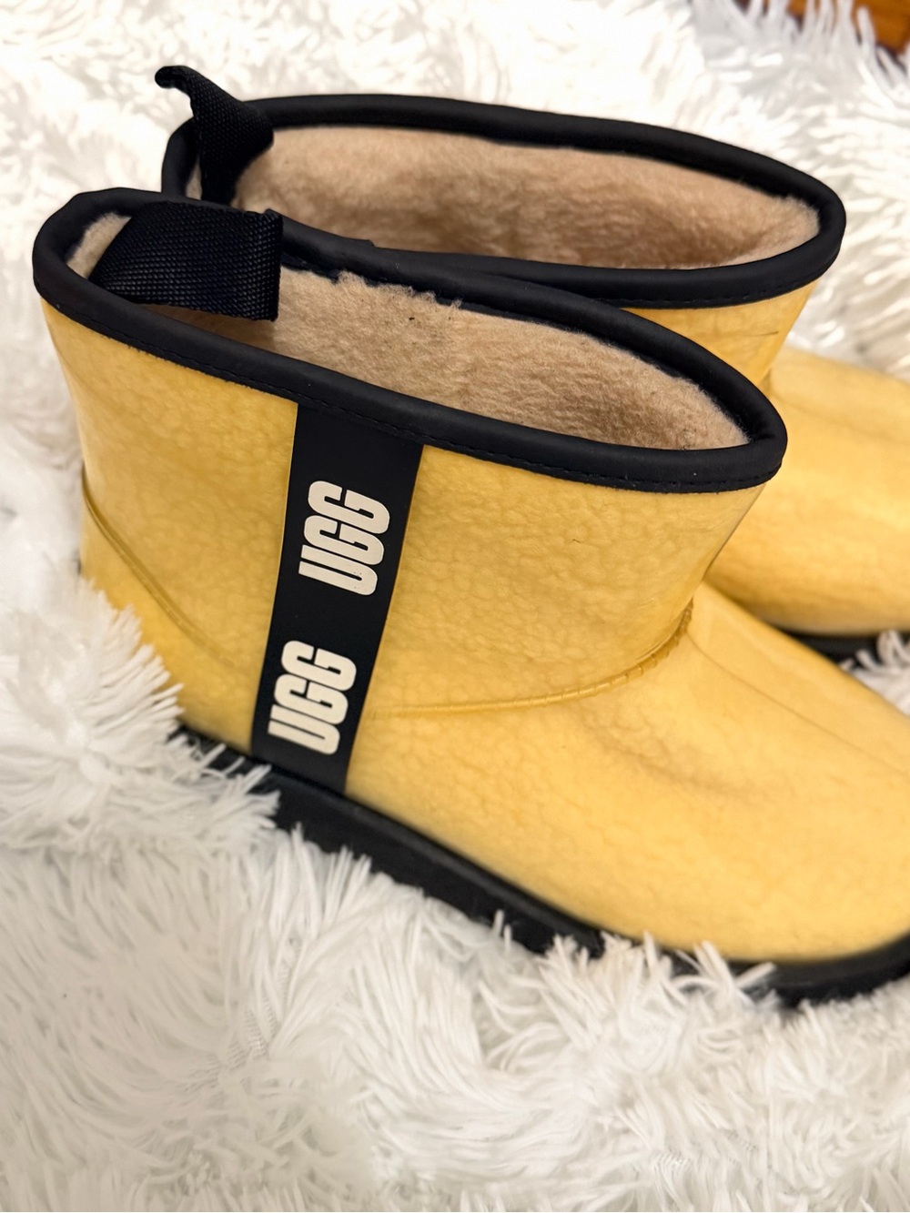 UGG Kids Yellow and Black Shearling Boot